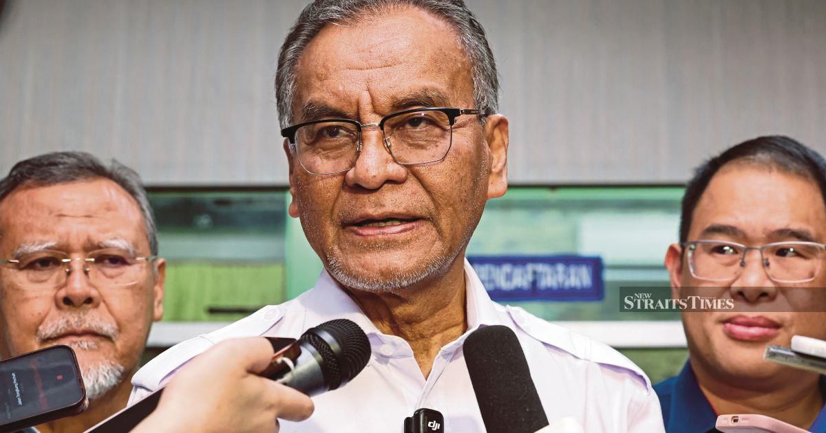 Govt to ensure sufficient raw materials for medical devices, says Dzulkefly