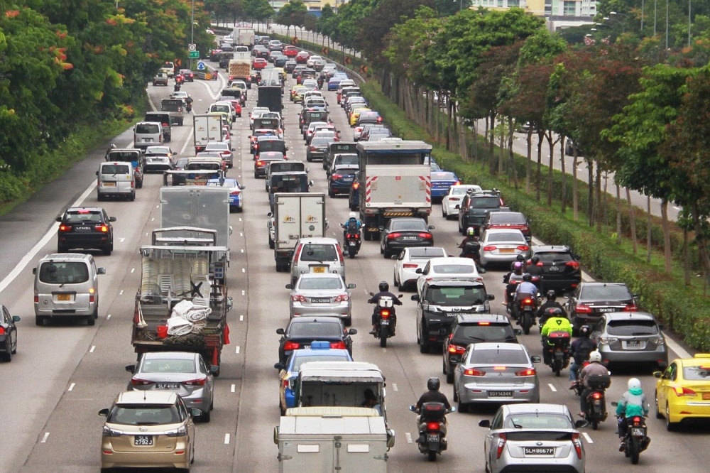 Singapore Category A COE premiums hit near eight‑month high at S6,009 as other categories move mixed