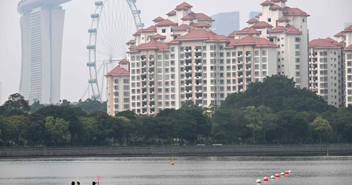 Singapore widens haze probe to local firms linked to Indonesian fires