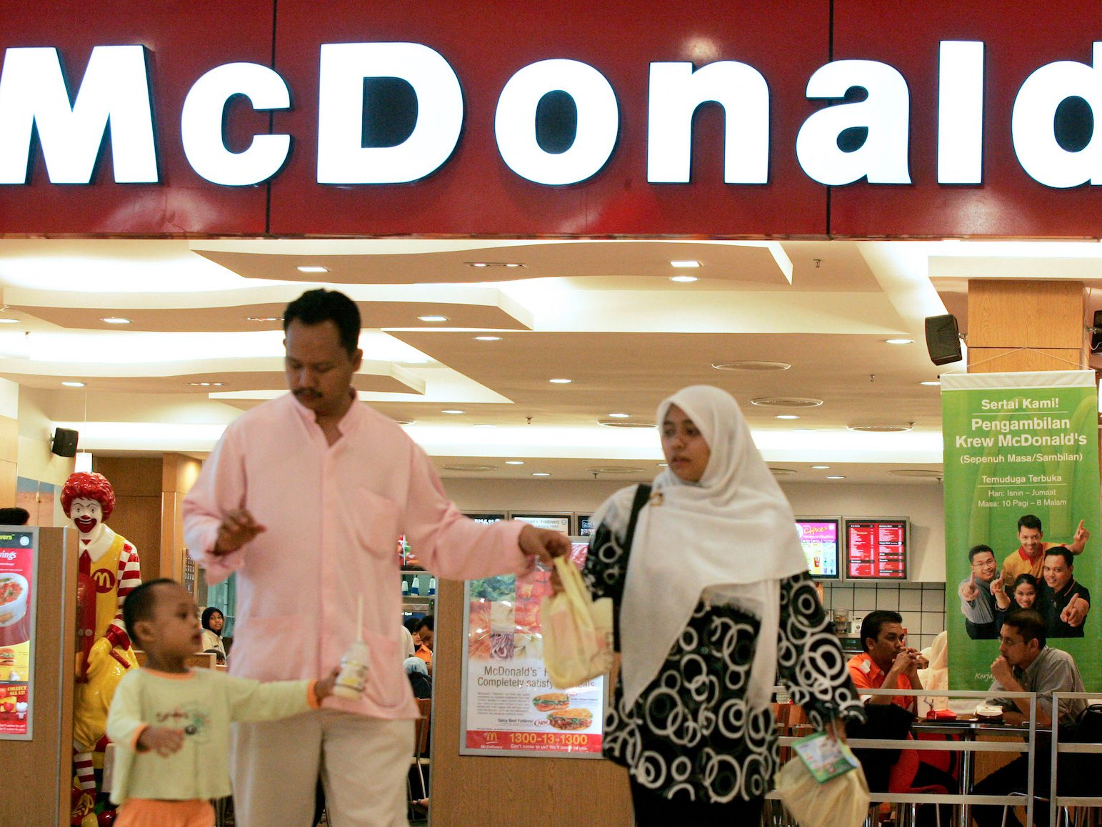 McDonald’s near deal to sell rights in Singapore and Malaysia