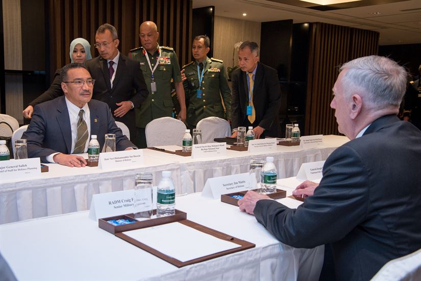 Mattis, Malaysian Defense Minister Hold Introductory Meeting > U.S. DEPARTMENT OF DEFENSE > Article