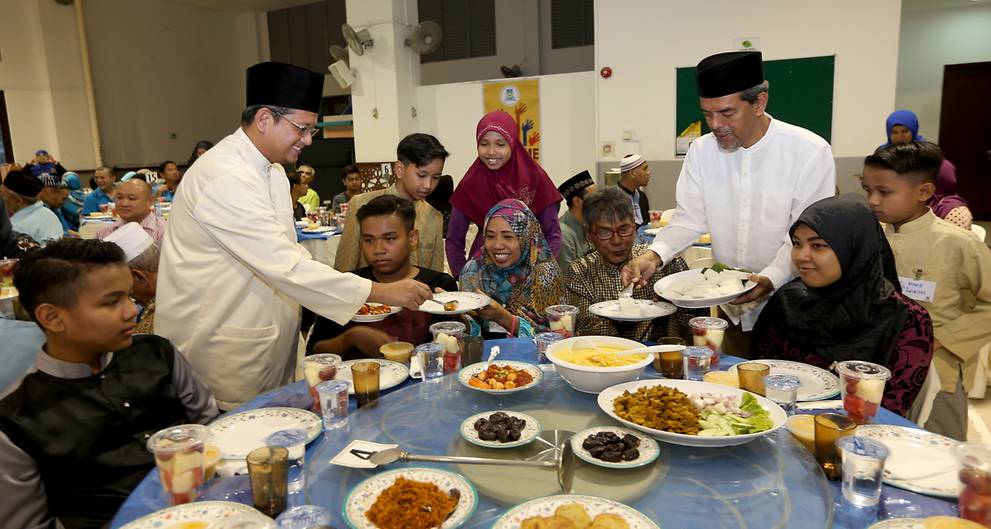 Muslims in Singapore to mark start of Ramadan on May 17