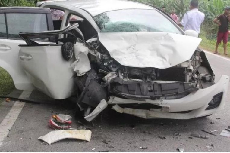 Married couple die in Johor car crash while driving home to Singapore; 2 young children injured