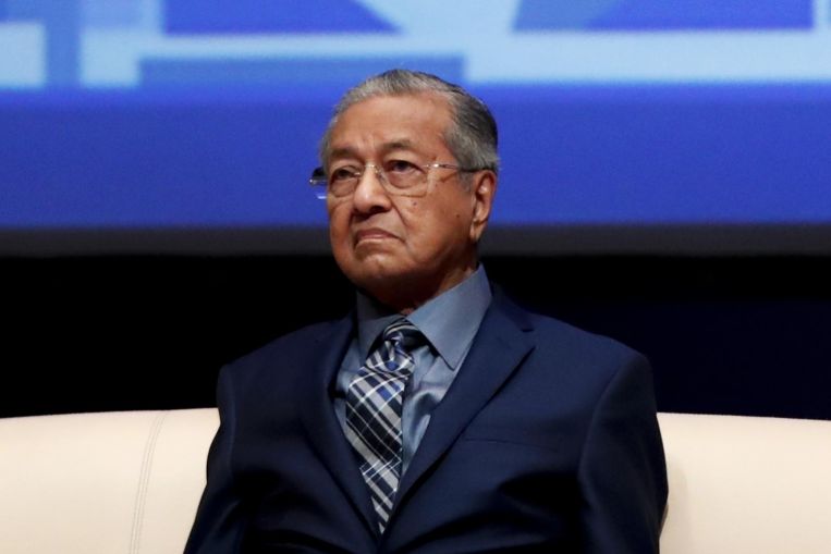 Mahathir says he’s unaware of Singapore-Malaysia Leaders’ Retreat postponement