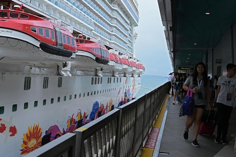 Genting’s mega cruise ship books Singapore stop