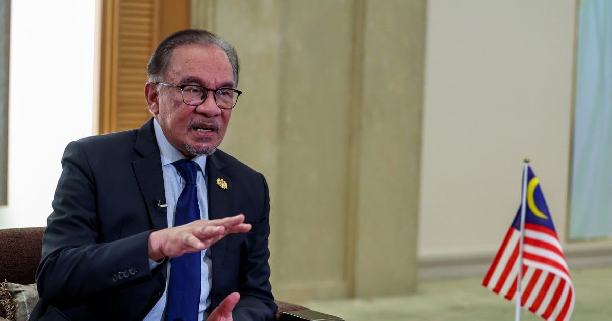 Anwar on track with focus on nation's progress