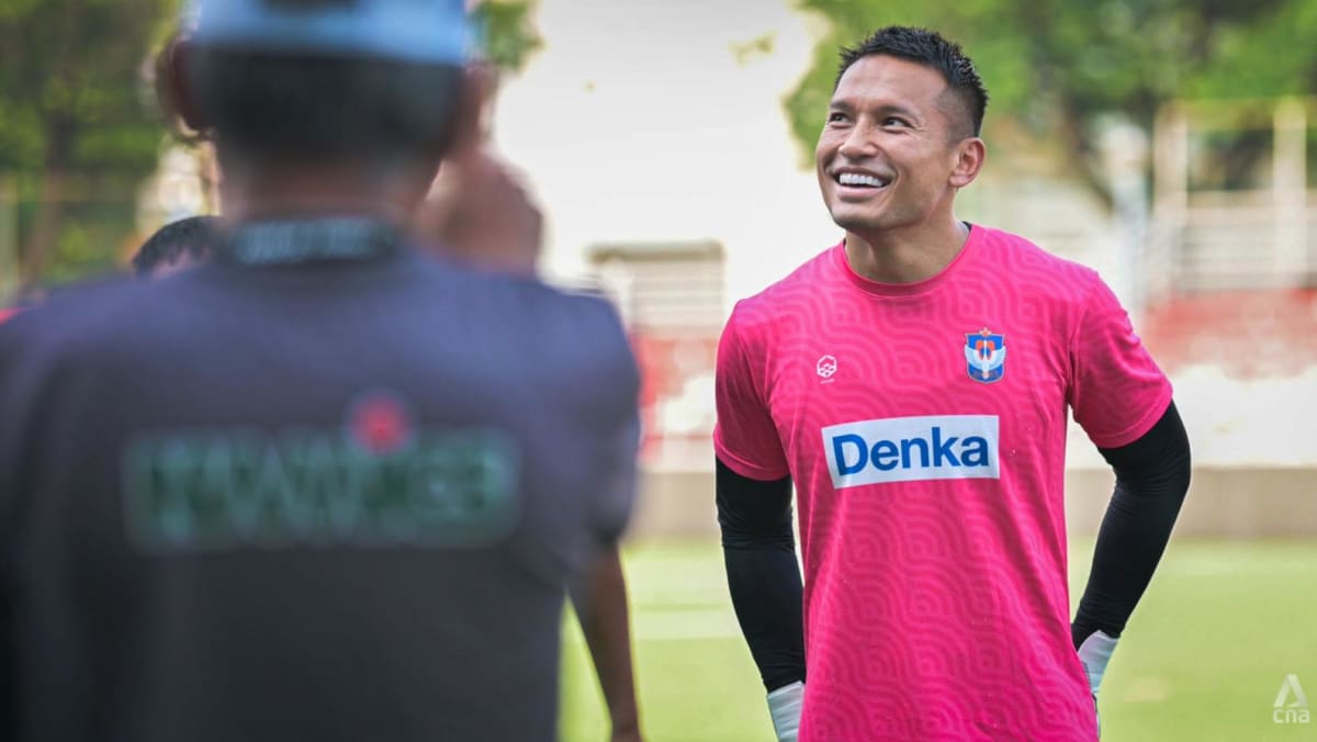 Singapore goalkeeper Hassan Sunny ‘amazed’ by Chinese fans but taking outpouring of support with a ‘pinch of salt’