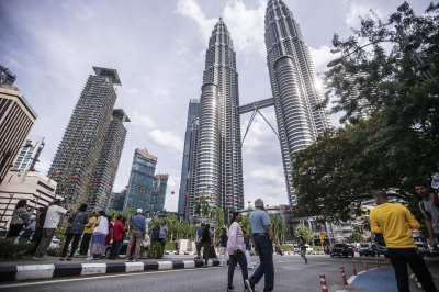 Royal Selangor Visitor Centre, Petronas Twin Towers and MinNature Malaysia rank top 25 best Asian tourist spots