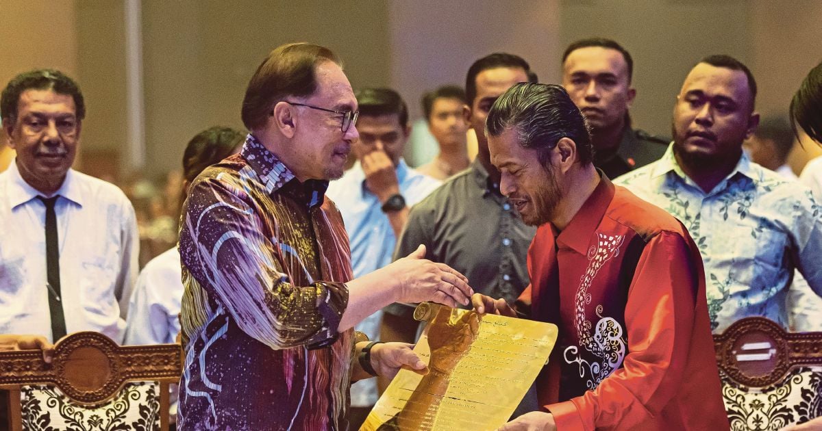 Anwar urges NGOs, youth movements to reject corruption, abuse of power