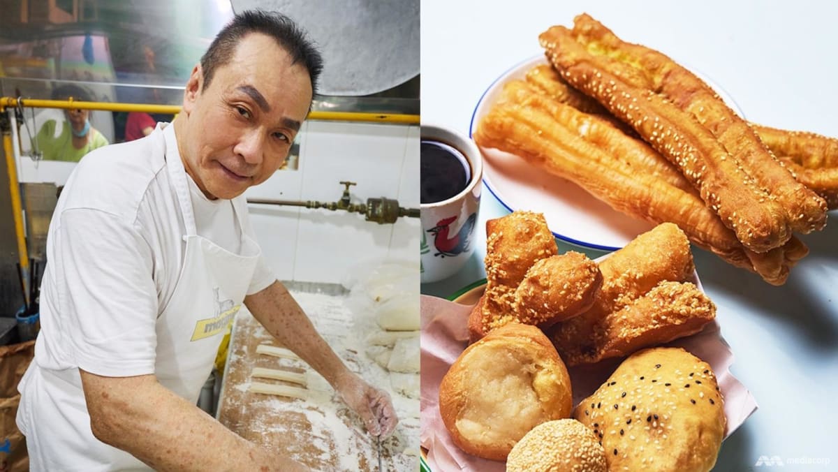 This you tiao hawker has been making these fried snacks from scratch by hand for 42 years