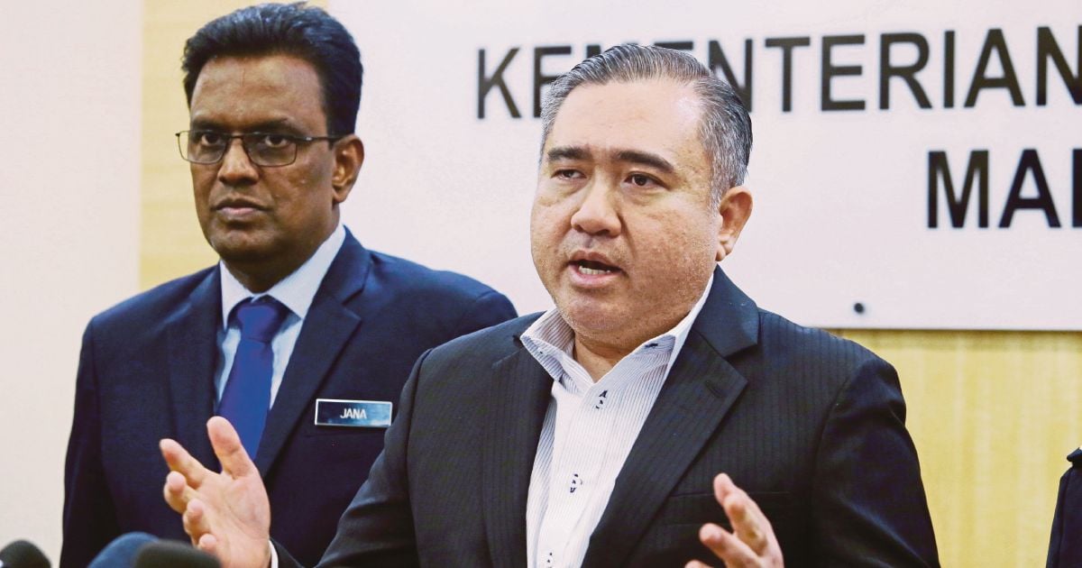 Loke slams Wee's 'crisis' claim: Malaysia Airlines is professional and safe