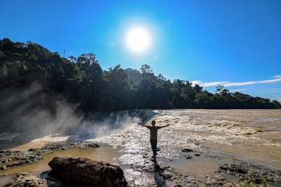 Ten hours to paradise: Visit Malaysia’s own Niagara Falls at O’ong Pejik in Belaga, Sarawak