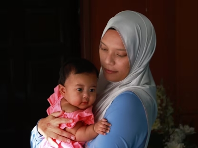 ‘Feeling like a failure’: Singapore moms say pressure to breastfeed led to anxiety, depression