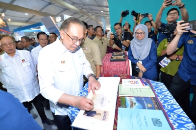 Sarawak positioned as future economic catalyst with green energy focus, says PM Anwar