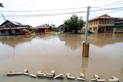 Don’t panic! All the steps, apps, numbers you need for Malaysia’s flood season