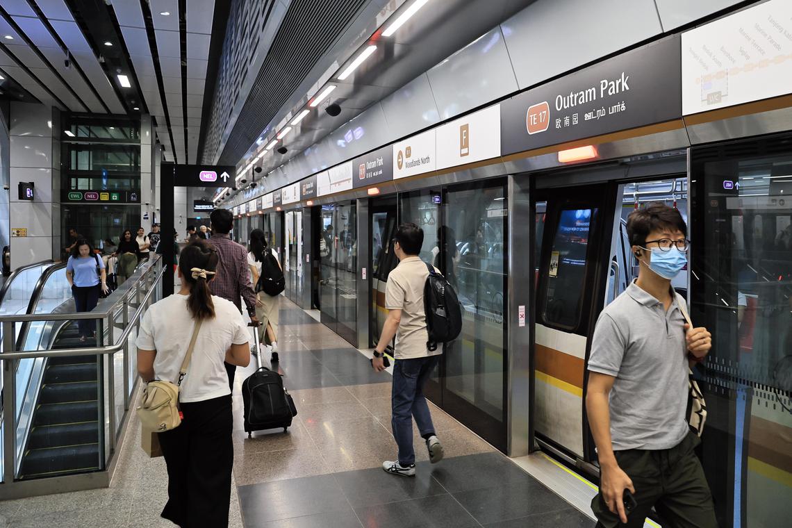 MRT service resumes between Gardens by the Bay and Bayshore following train fault