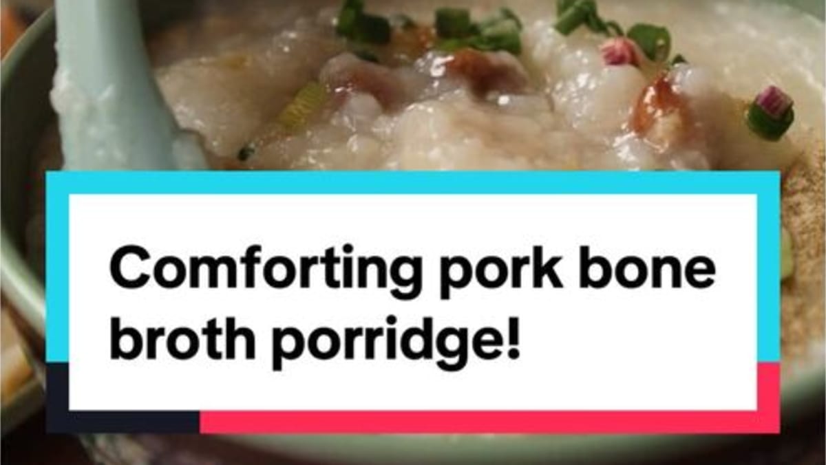 This hawker offers FREE-FLOW chye poh with his chee cheong This hawker offers FREE-FLOW chye poh with his chee cheong