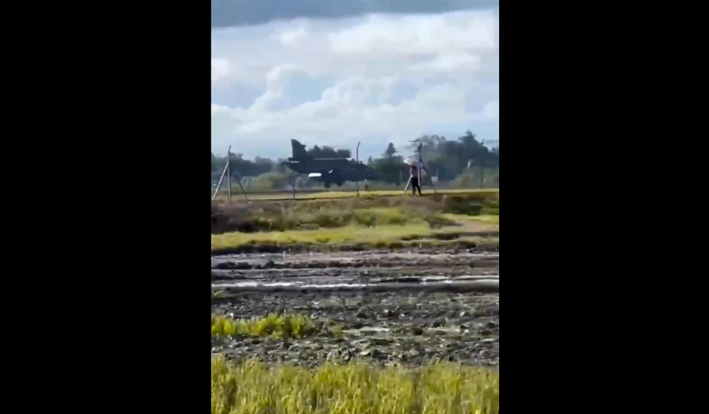 Sultan Abdul Halim Airport closed after RMAF fighter jet skids on runway (VIDEO)
