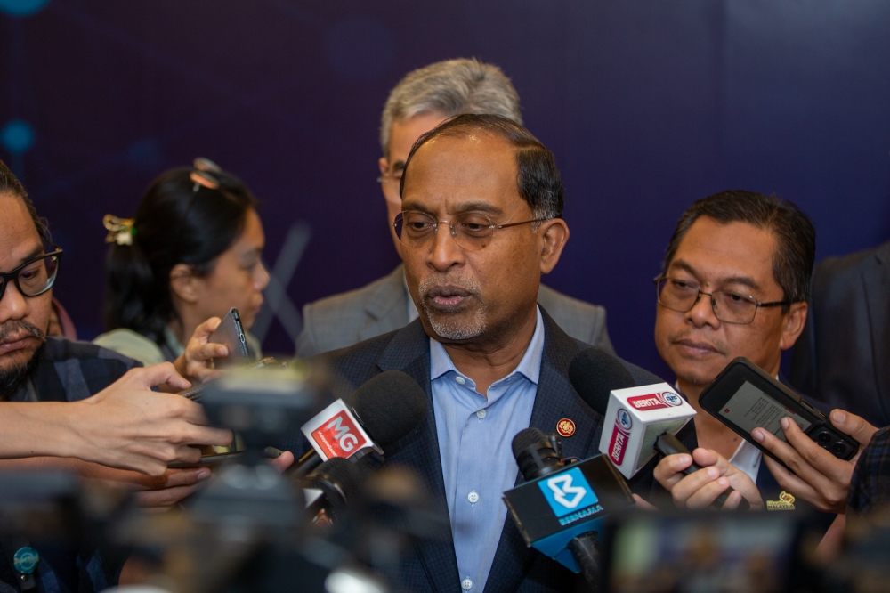 Minister: Malaysia, Russia to strengthen scientific and education ties at Langkawi JC-ESTC meeting