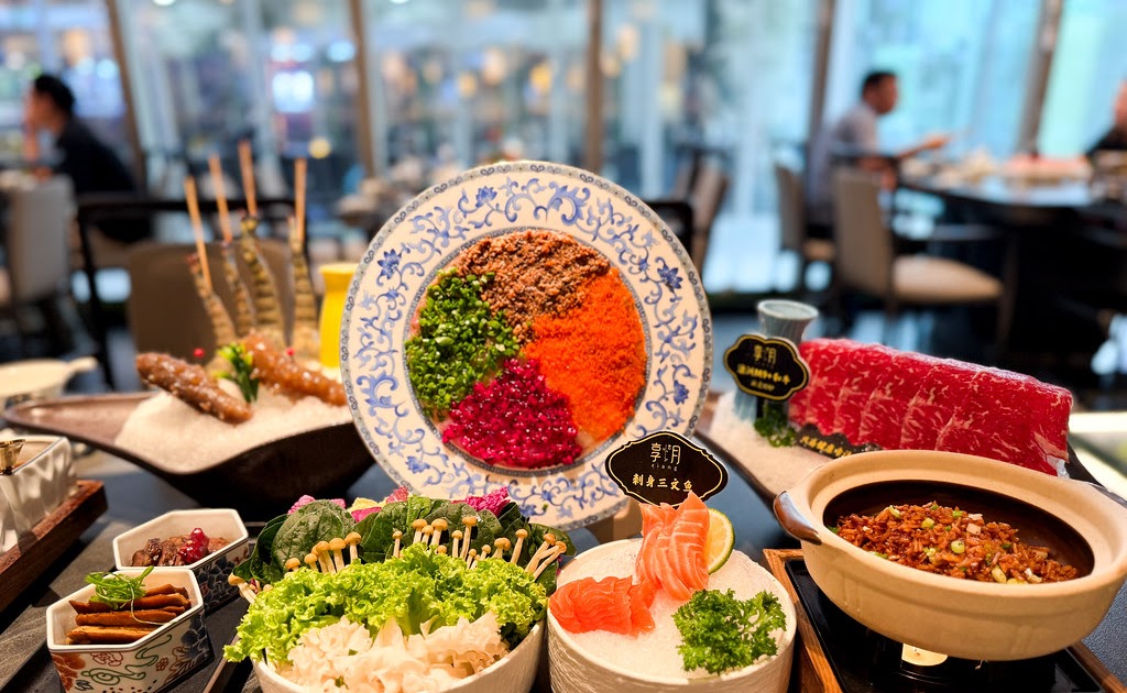 SG Food on Foot | Singapore Food Blog | Best Singapore Food | Singapore Food Reviews: Chamoon Hot Pot (享月汤皇) @ Scotts Square