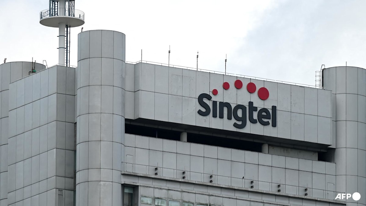 Singtel mobile customers report service outage