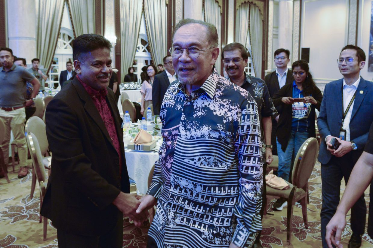Anwar slams criticism of Malaysia’s humanitarian aid in Gaza