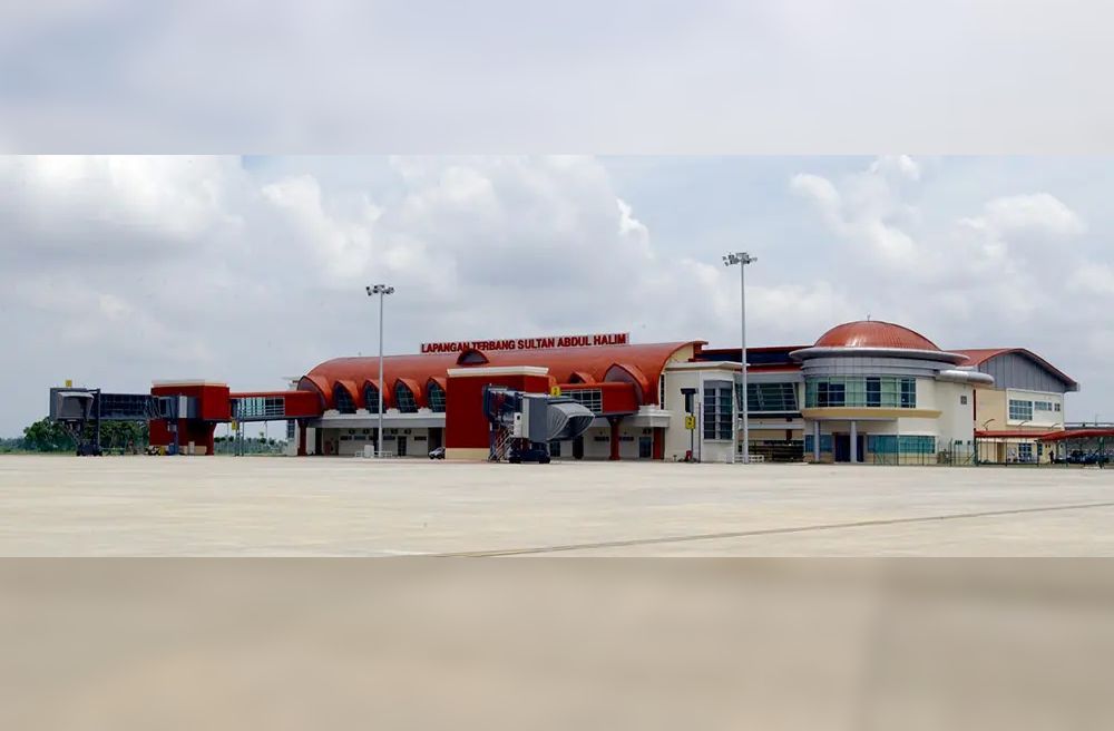 CAAM confirms burst aircraft tyre incident at Sultan Abdul Halim Airport