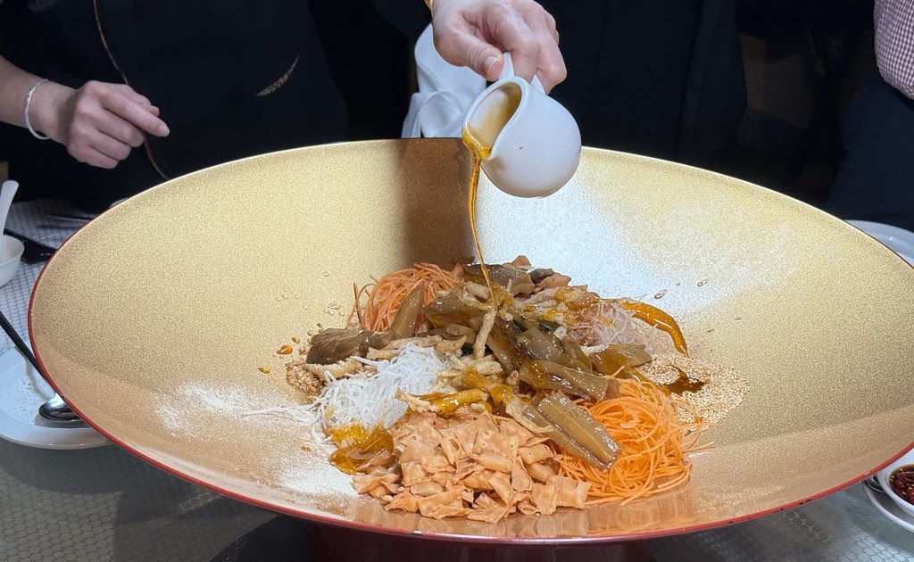 SG Food on Foot | Singapore Food Blog | Best Singapore Food | Singapore Food Reviews: Wah Lok Cantonese Restaurant @ Carlton Hotel Singapore