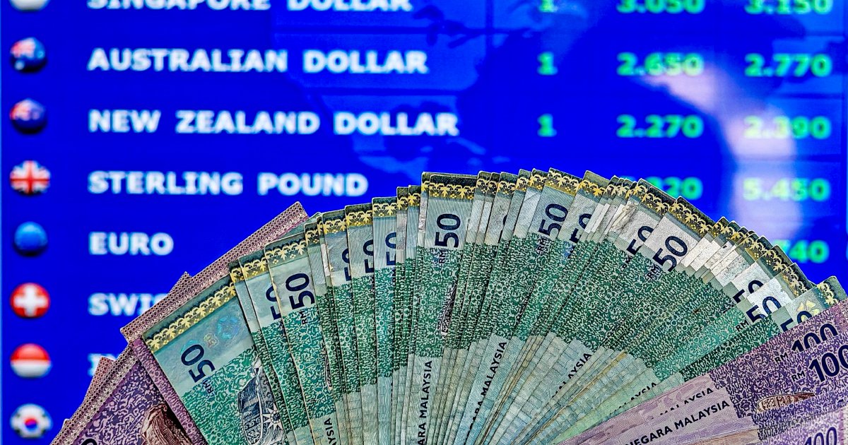 Ringgit extends gain to jump to seven-year high of 3.9175 versus US dollar