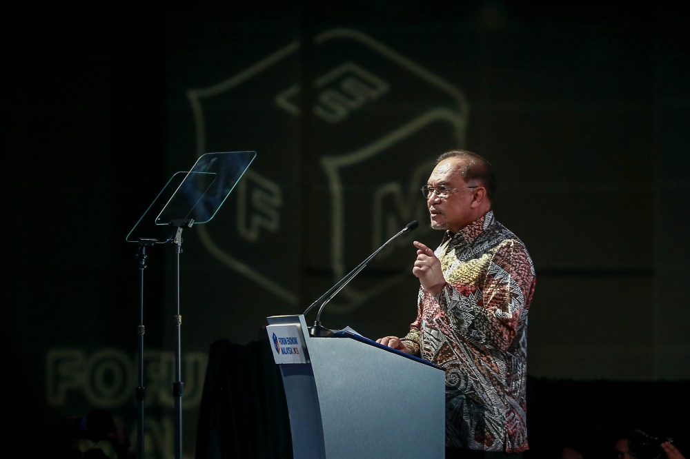 Anwar says economic growth meaningless if ordinary Malaysians do not feel it