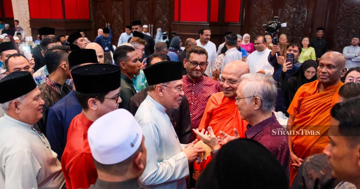 Govt reviewing US court ruling on Trump tariffs