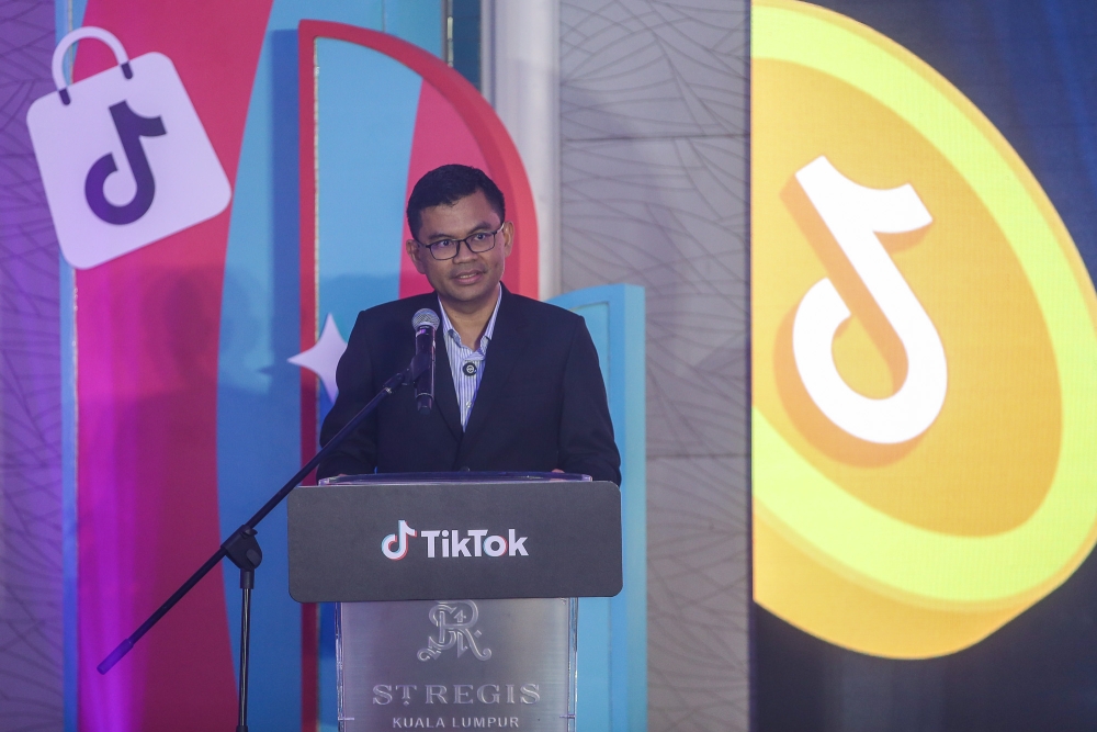 Economy minister: Malaysia monitoring global conflicts while keeping fiscal policy steady