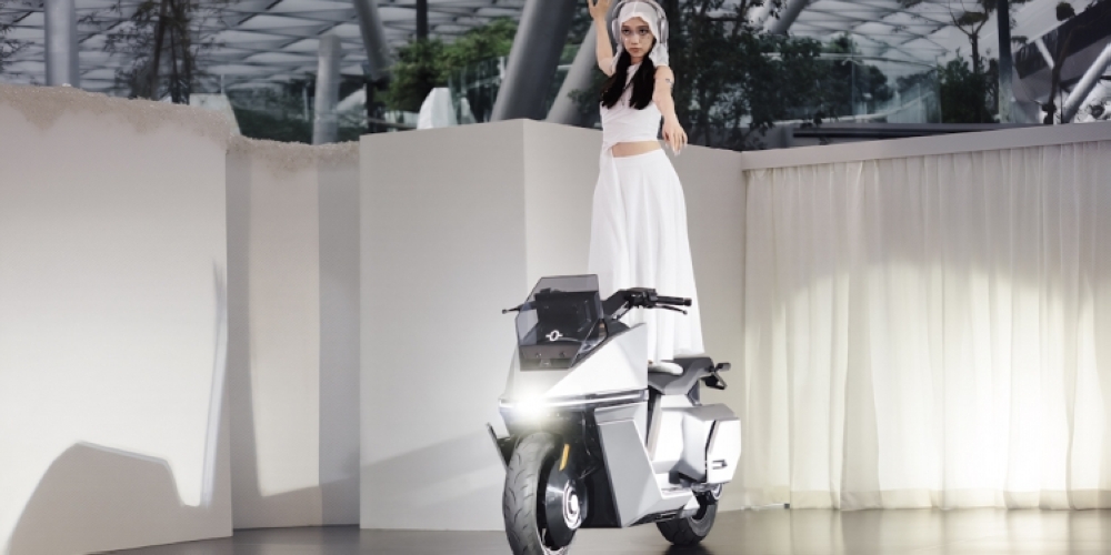 The Tesla of two-wheelers? Omoway charts course with OMO X and mobility one wheeled robot