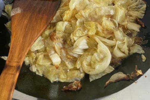 QuickCheck: Does ‘ayam gepuk’ style fried cabbage cause cancer?