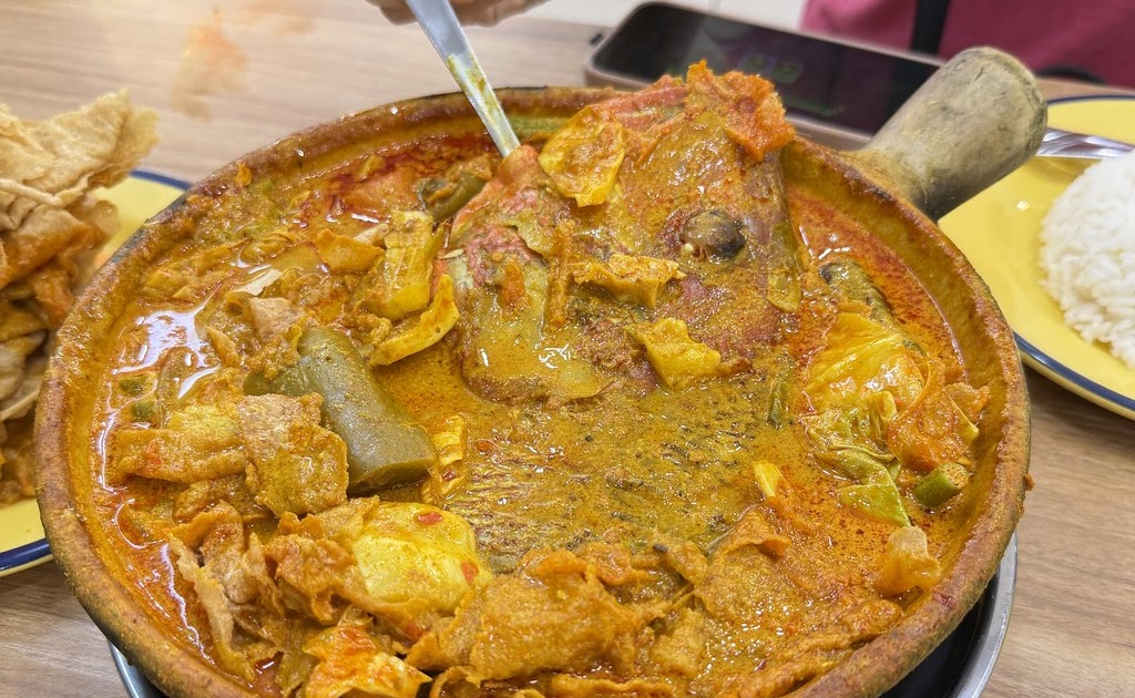 SG Food on Foot | Singapore Food Blog | Best Singapore Food | Singapore Food Reviews: Bukit Ho Swee Charcoal Curry Fish Head (河水山咖喱鱼头) @ Bukit Batok East Ave 4