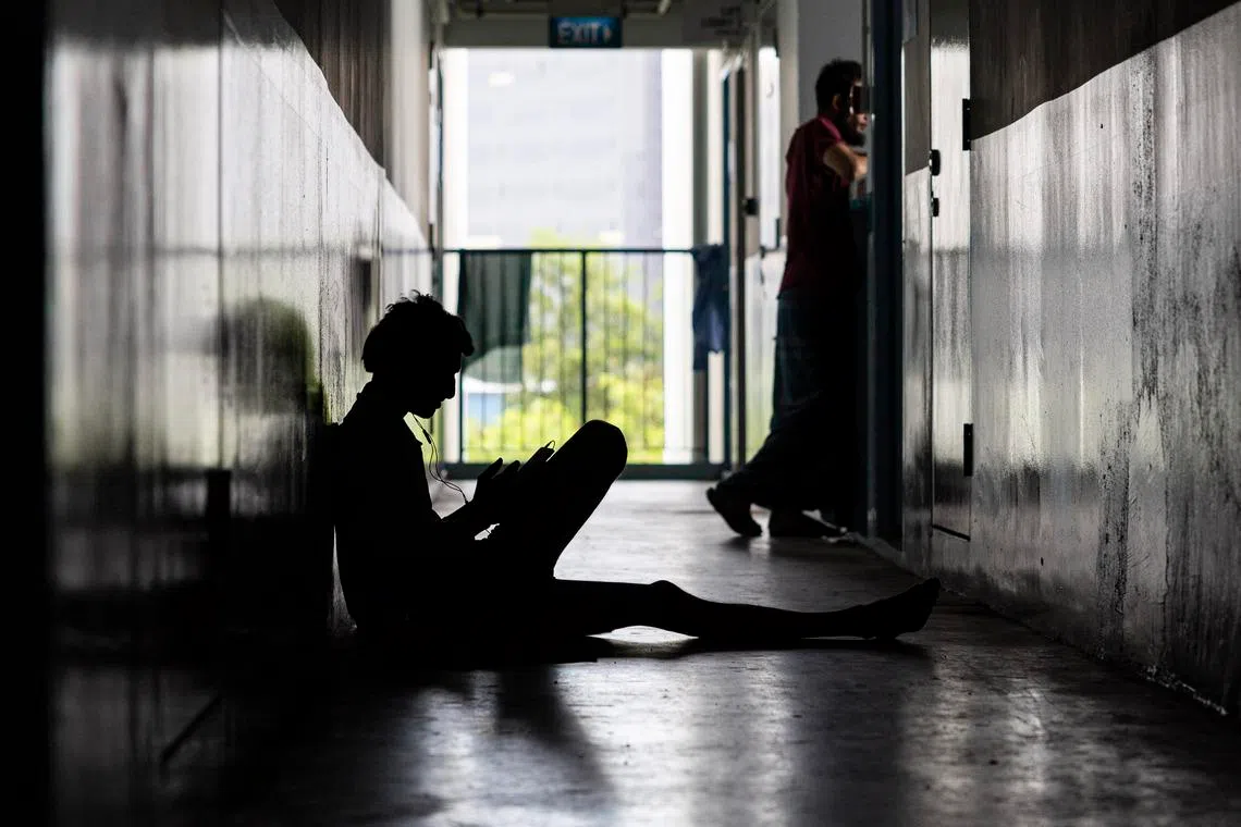 Migrant workers hesitate to seek mental health support due to job loss fear, misconceptions: Study