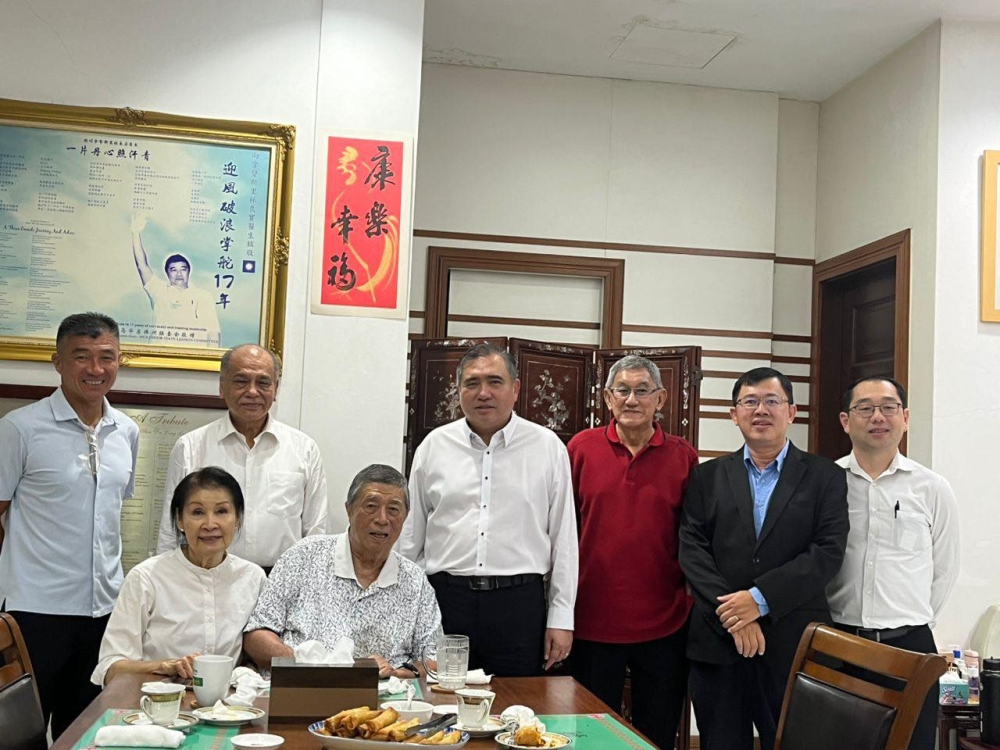 ‘Devoted his life to the nation’: Anthony Loke pays tribute to Ling Liong Sik’s transport legacy