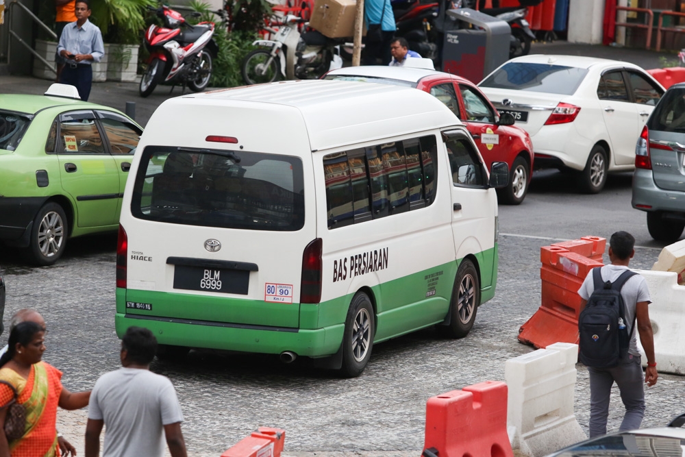 How illegal ‘kereta sapu’ are hurting licensed Malaysian tour van, bus operators