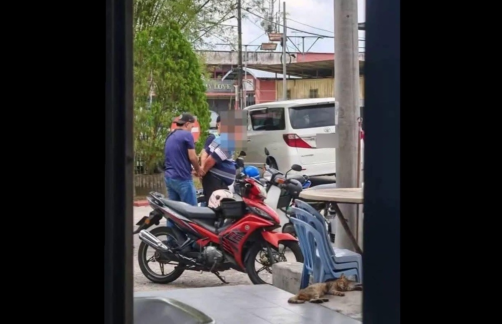 Police arrest 71-year-old, seize shotgun after three shot dead in Kota Tinggi; debt motive probed