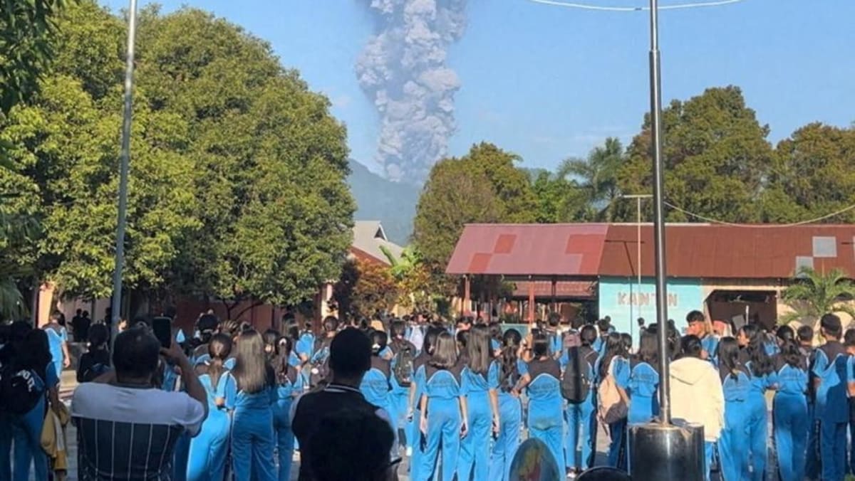 Search continues for 2 missing Singaporean hikers after Mount Dukono eruption; 7 to return home: MFA