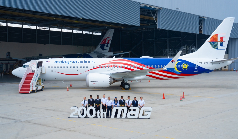 Malaysia Airlines receives 200th Boeing aircraft with latest Boeing 737-8 delivery