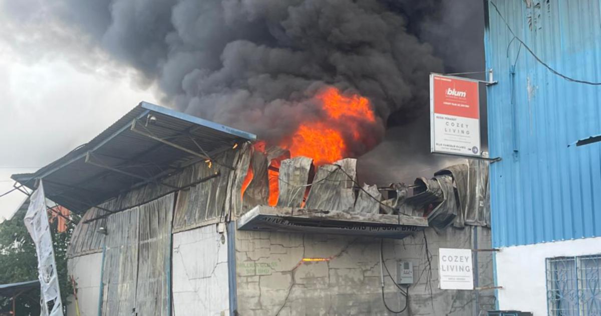 Massive morning fire guts hardware, furniture factories in Sungai Buloh