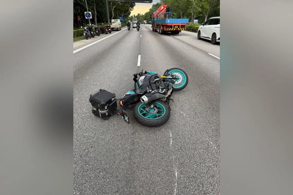 Police looking for lorry driver after hit-and-run accident on SLE