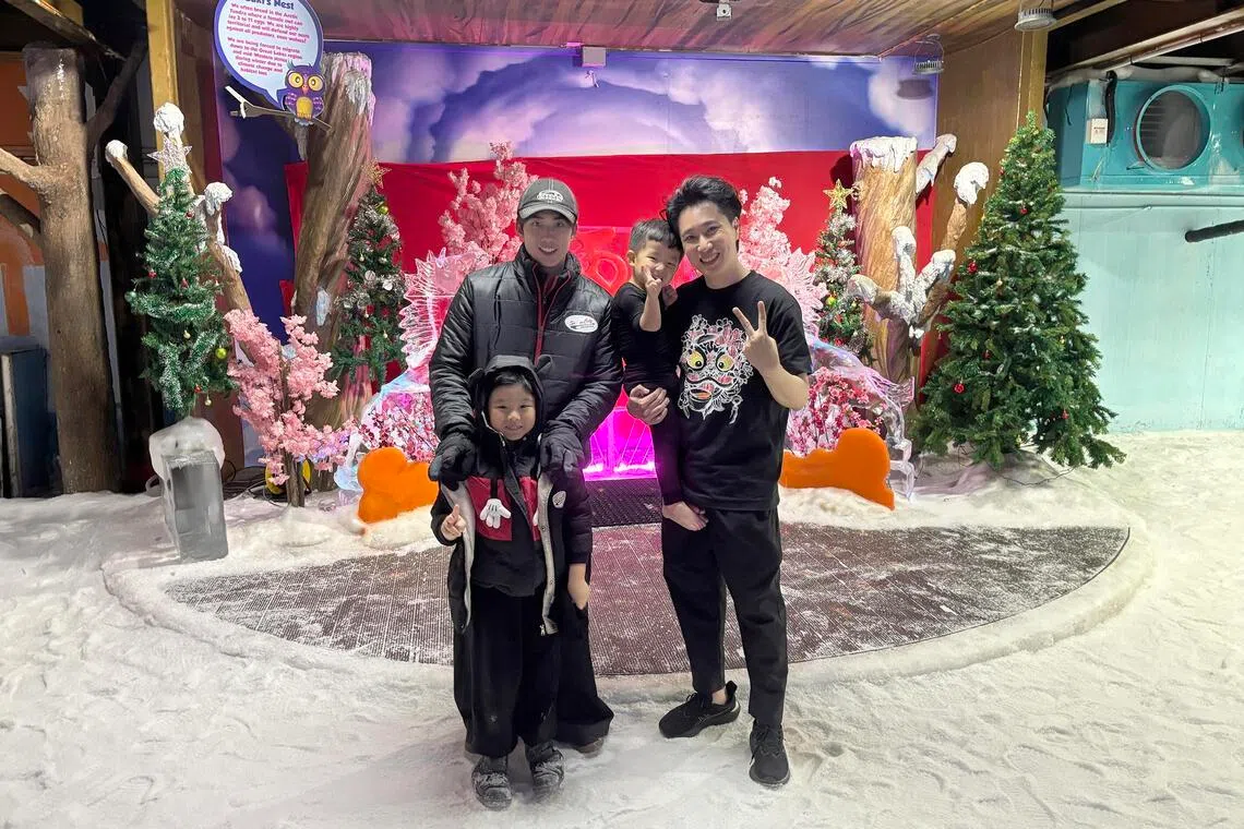 Visitors return to Snow City for one last snowfall