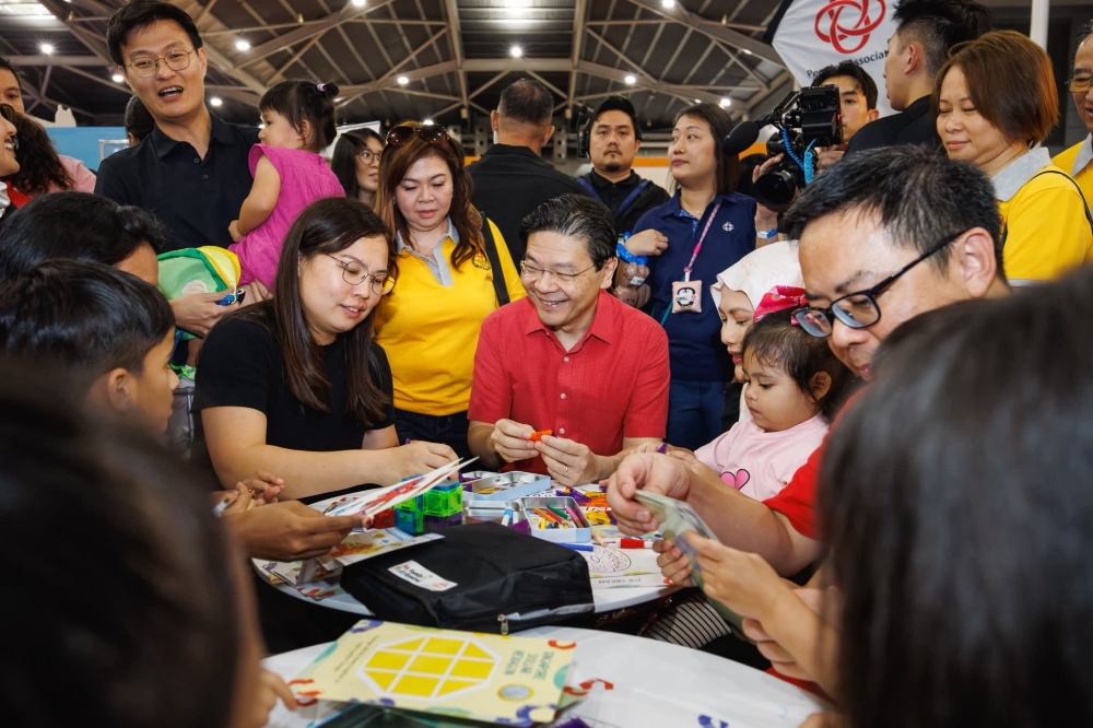 Singapore launches nationwide campaign to promote healthy digital habits among children