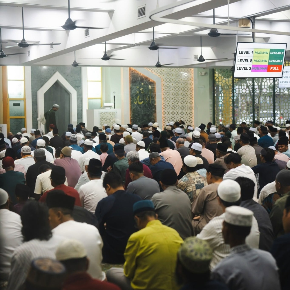 Singapore woman loses bid for share of income from grandfather’s Islamic charitable trusts