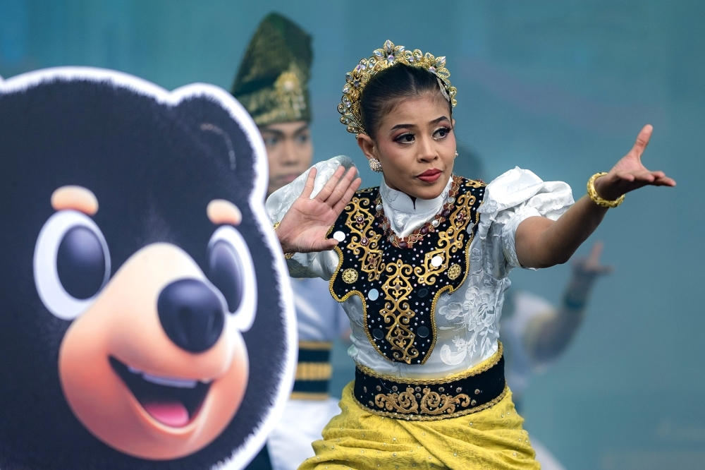 Colours of Malaysia a platform to showcase Malaysia’s identity to foreign tourists
