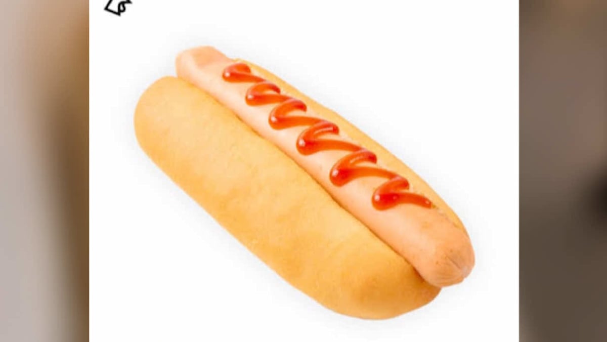 A Reddit post about IKEA Singapore’s famous  hot dog