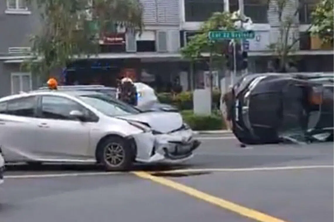 Driver taken to hospital after accident with another car in Geylang
