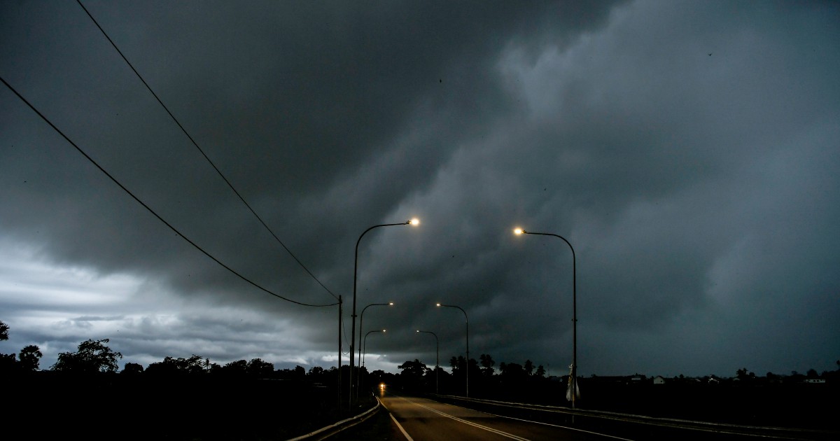 Heavy rain, strong winds expected across parts of Sarawak, Sabah and Labuan until noon